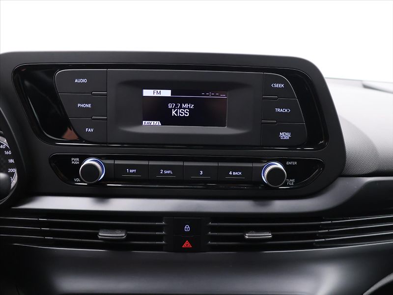 Hyundai i20 1,0 T-GDI 73kW Comfort Club CZ - fotka 21 z 32