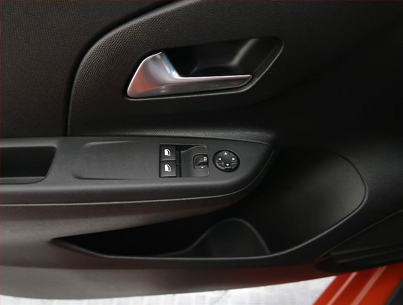 Opel Corsa (2020) 50 kWh, SoH 92%, Automat - fotka 20 z 22