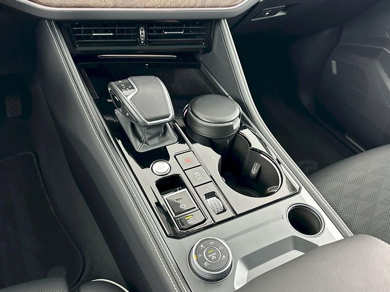 Volkswagen Touareg (2025) Elegance 3.0 TSI 250kW 4Motion - fotka 23 z 32