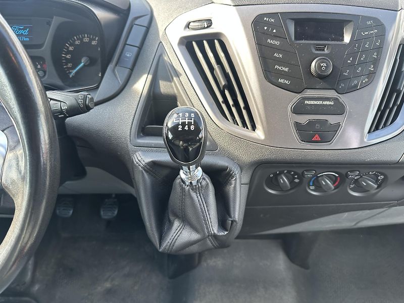 Ford Transit Custom (2018) 2.0TDCi 77kW 9 míst - fotka 23 z 25