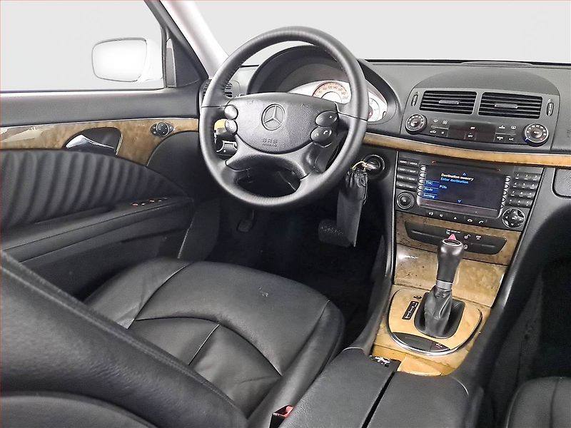 Mercedes-Benz Třídy E (2006) Avantgarde E 320 CDI , Automat - fotka 7 z 19