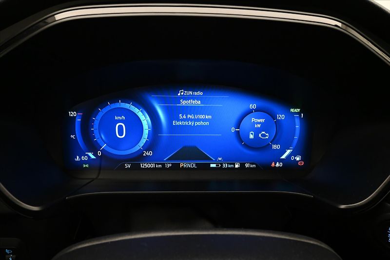 Ford Kuga 2,5 Hybrid 112kW SOH-100% ST-L - fotka 16 z 29