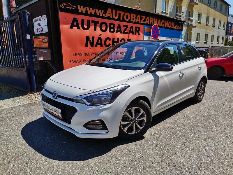 Hyundai i20 (2019) 1.2i 62kw AC Winter PDC - fotka 8 z 25