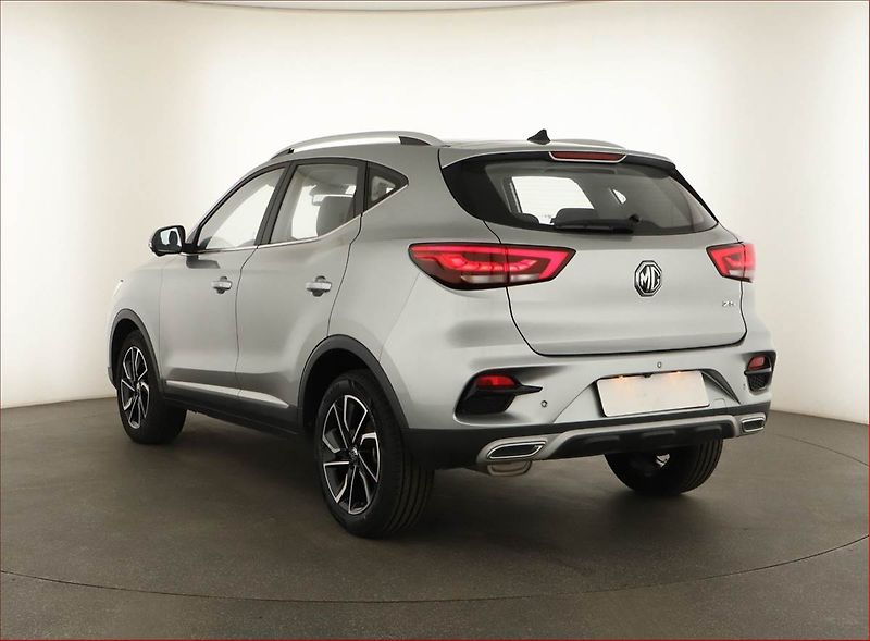 MG ZS (2023) Luxury 1.0 Turbo, Automat - fotka 4 z 20