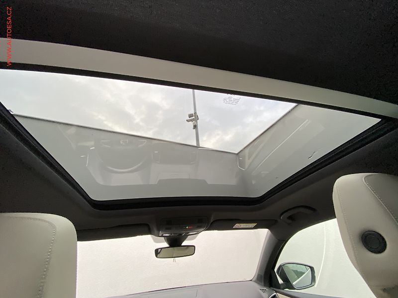 Škoda Karoq (2018) 2.0TDi 4x4, ČR, Style, DSG - fotka 12 z 23