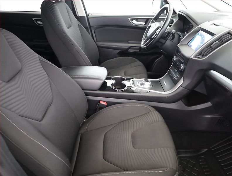 Ford S-MAX (2019) 2.0 EcoBlue, Automat - fotka 7 z 21