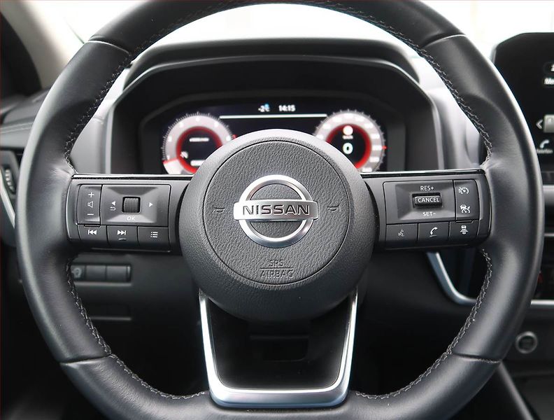 Nissan Qashqai (2022) N-Connecta 1.3 DIG-T - fotka 17 z 20