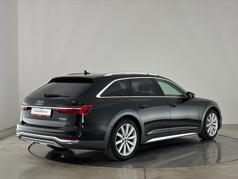 Audi A6 Allroad 50 - fotka 2 z 31
