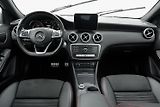 Mercedes-Benz Třídy A 220d 4MATIC AMG - náhled 13