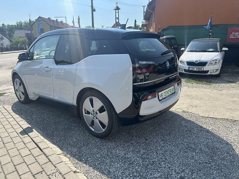 BMW i3 (2021) 120Ah 42,2 kWh - fotka 6 z 26