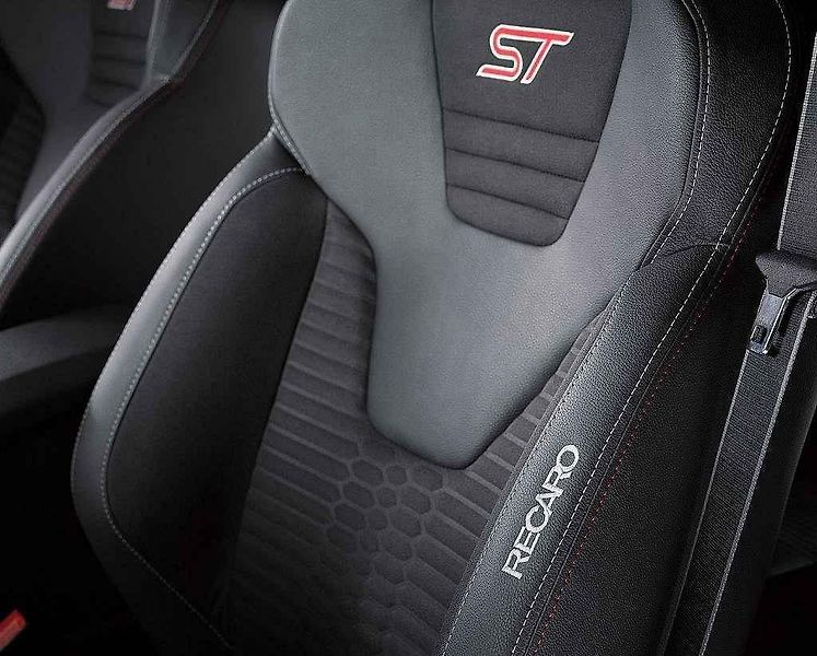 Ford Fiesta ST200.
