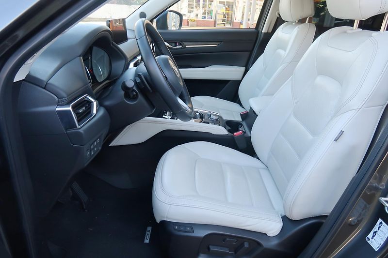 Mazda CX-5 2,5 G194 AWD AT bílá kůže,tažn - fotka 13 z 32