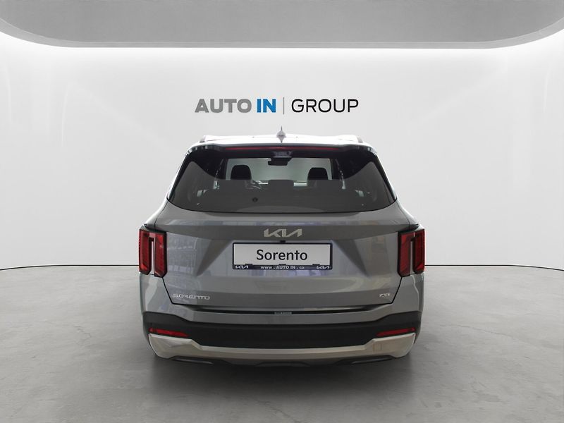 Kia Sorento (2025) 7P MQ4 2,2 CRDi SCR 4x4 8DCT T - fotka 4 z 24