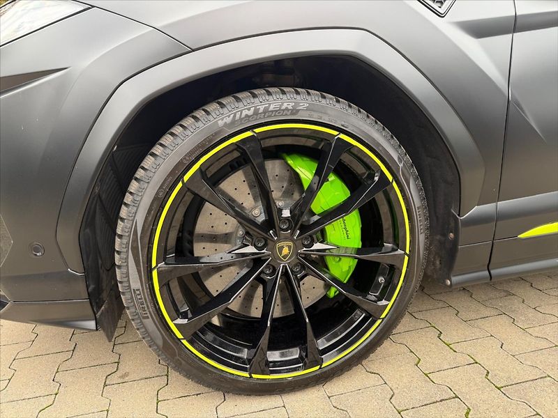Lamborghini Urus 4.0 V8 Ceramic - fotka 6 z 25