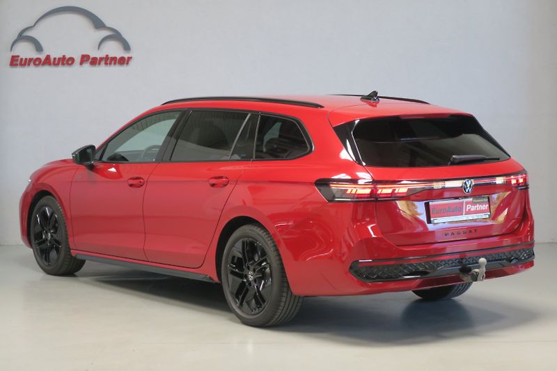 Volkswagen Passat (2024) R-Line 2,0TDI 142kW 4M Nez.Top - fotka 2 z 50