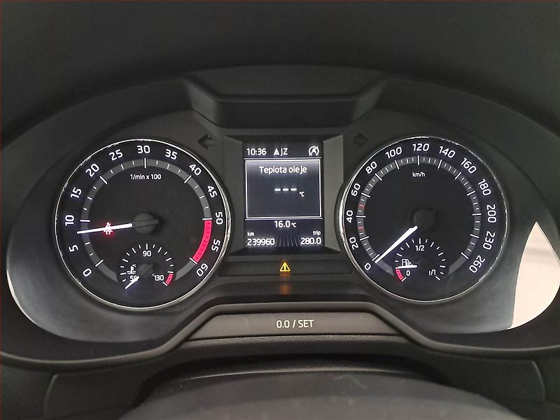 Škoda Octavia (2014) Scout 2.0 TDI, 4X4, Automat - fotka 11 z 19