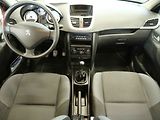 Peugeot 207 (2011) 1.4i, 2.maj,ČR, AC - náhled 8