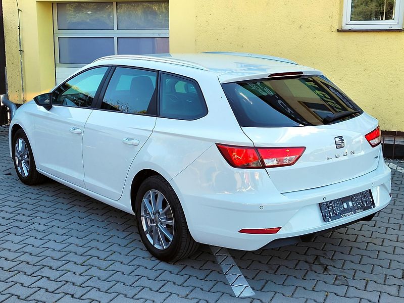 Seat Leon 1,2 ST Style 1maj*SERV.KNÍŽKA* - fotka 10 z 44