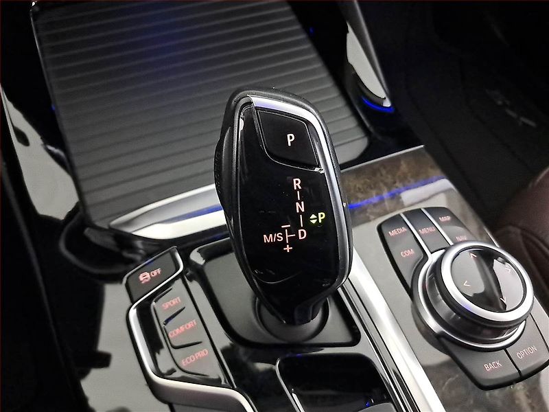 BMW X3 (2018) Luxury line xDrive20d - fotka 18 z 18