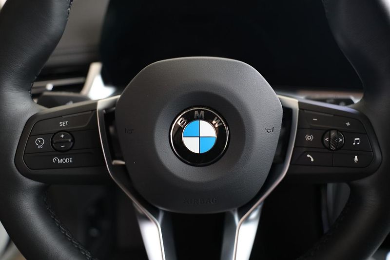 BMW X1 sDrive18i - fotka 11 z 17
