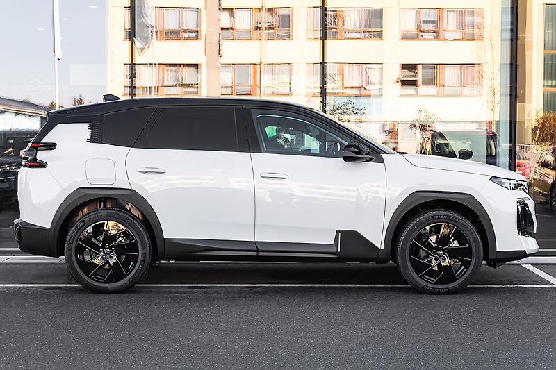 Citroën C5 Aircross (2026) 1,2 MAX Hybrid 145k+ ZIMA PLUS - fotka 3 z 18
