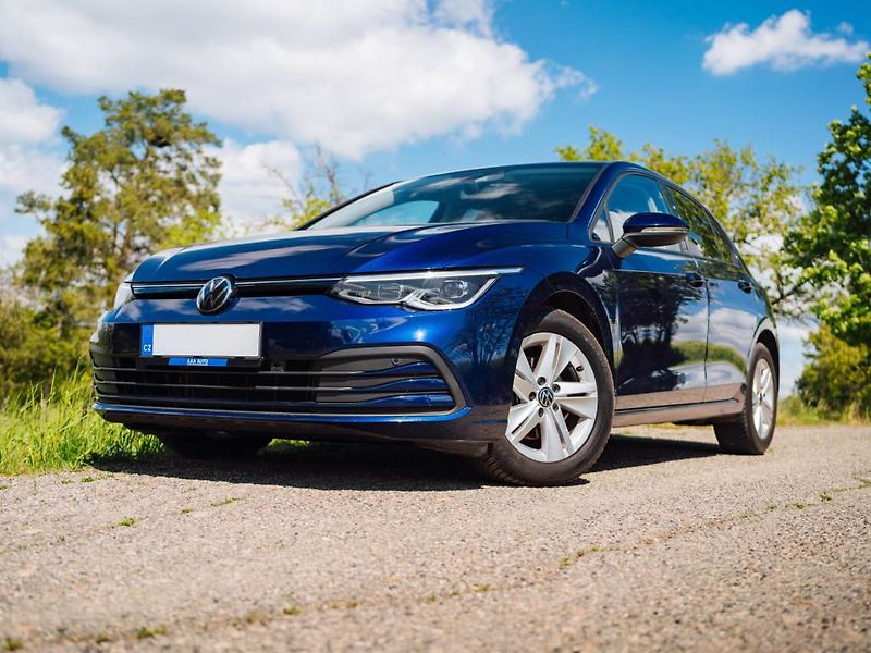 Volkswagen Golf (2023) Life 1.5 TSI, Navi, Tempomat - fotografie inzerátu