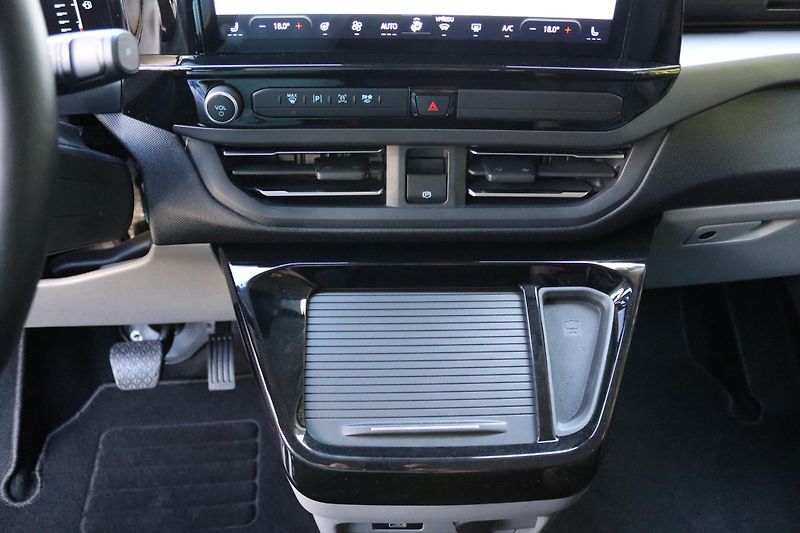 Ford Tourneo Custom Ford Tourneo Custom titaniumL2 - fotka 31 z 55