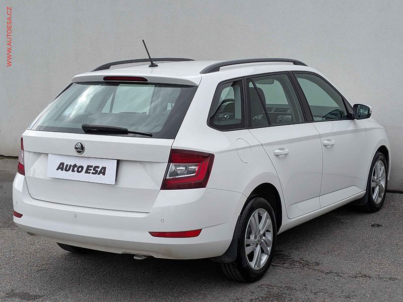 Škoda Fabia (2019) 1.0 TSi, ČR, LED, výhřev sed - fotka 6 z 15