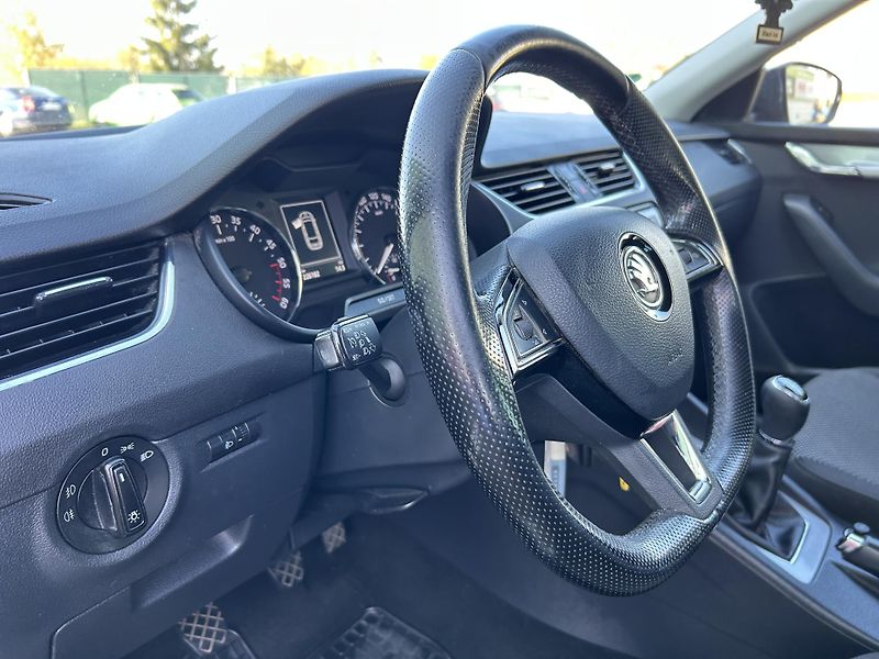 Škoda Octavia (2015) 1.6 TDi 81KW po rozvodech - fotka 22 z 29