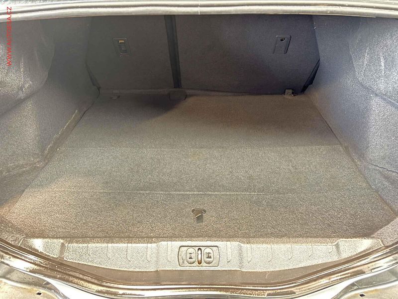 Peugeot 508 (2011) 1.6i, AT, AC, temp - fotka 7 z 15