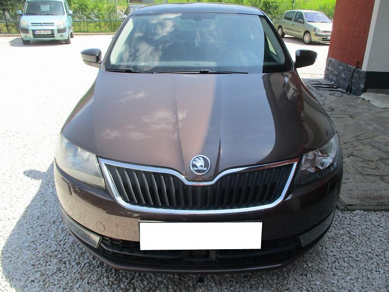 Škoda Rapid 1.6 TDi Edition - fotka 7 z 32