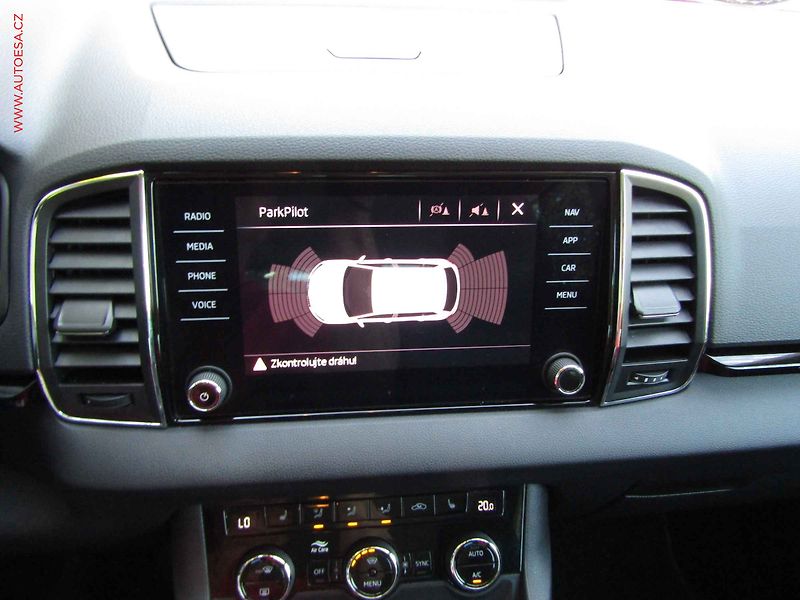 Škoda Karoq (2019) 1.6TDi, ČR, DSG, navi - fotka 15 z 21