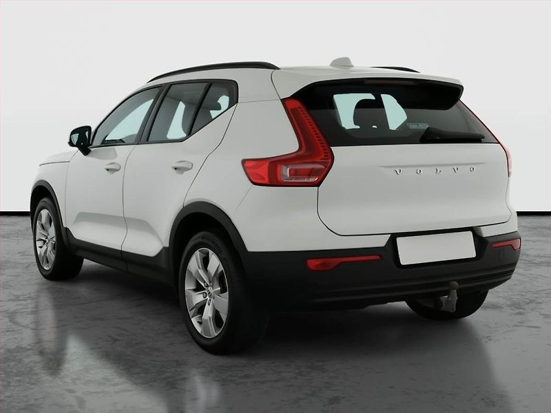 Volvo XC40 (2018) T3 - fotka 4 z 15