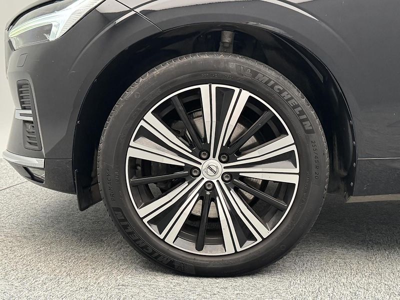 Volvo XC60 B4 AWD BRIGHT PLUS AUT - fotka 40 z 40