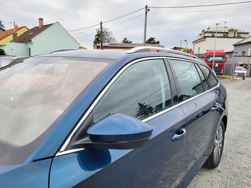 Škoda Superb iV 1.4 PHEV 160kW DSG STYLE - fotka 38 z 48