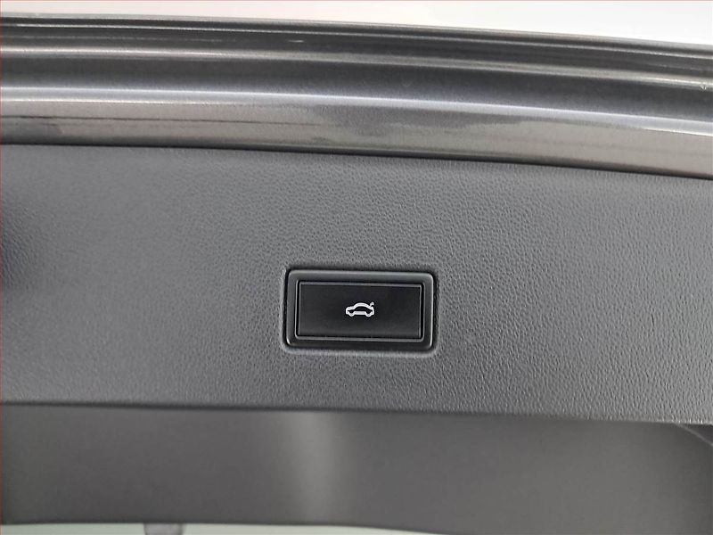 Volkswagen T-Roc (2018) Sport 2.0 TDI 4Motion - fotka 16 z 22