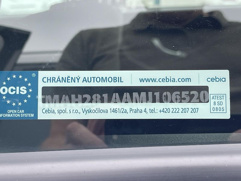 Hyundai i30 1.6d 4/2022 NEHAV-NAVI-DPH-ČR! - fotka 21 z 43