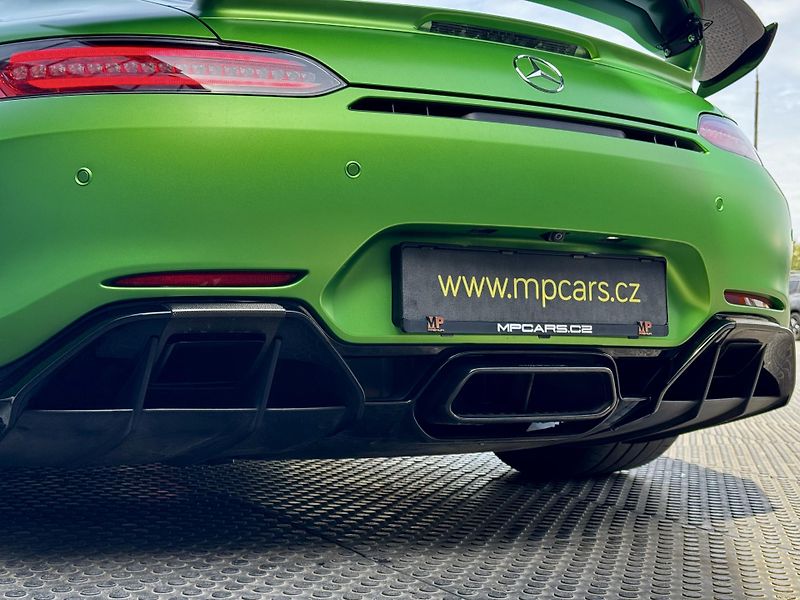 Mercedes-Benz AMG GT (2017) R 4.0 V8 430kW, Carbon Ceramic - fotka 47 z 61