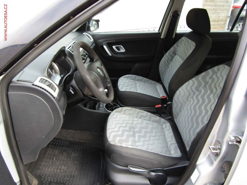 Škoda Fabia (2008) 1.4 MPi, ČR, servis.kniha, AC - fotka 9 z 15