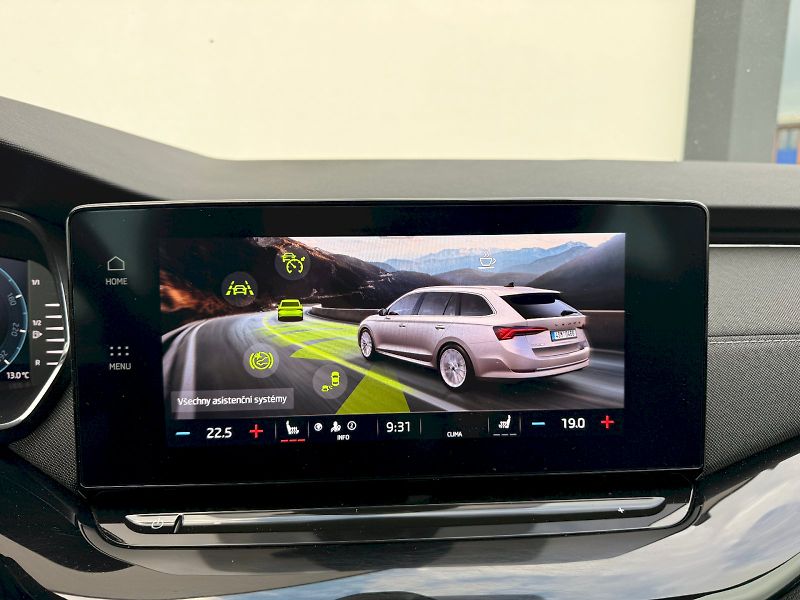 Škoda Octavia (2022) COM STY TS 4X4 140/2.0 A7F - fotka 26 z 35