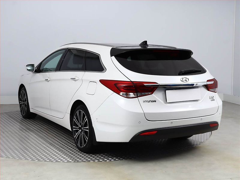 Hyundai i40 (2016) 1.7 CRDi - fotka 4 z 19