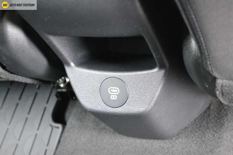 Hyundai i20 1.0 TGDI 7DCT WAVE, WINTER PAK - fotka 14 z 43