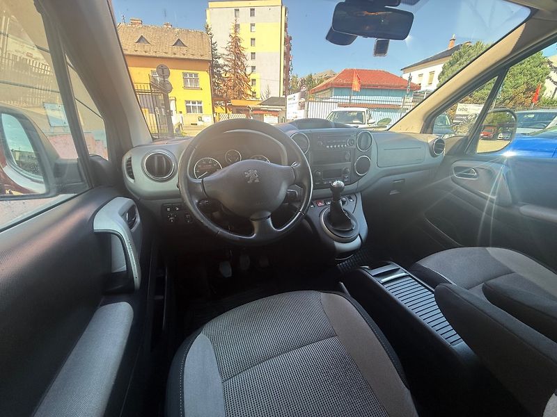 Peugeot Partner (2011) Tepee 1.6 16V - fotka 6 z 14