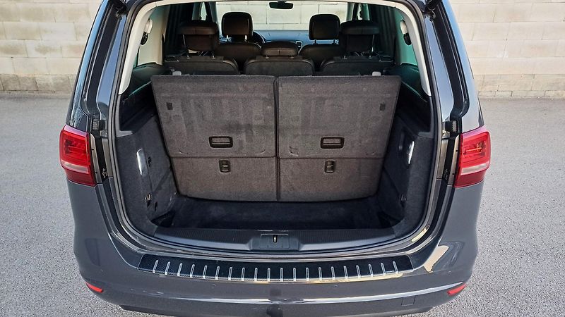 Volkswagen Sharan (2019) TDI 130kW 4Motion 7.míst-DPH - fotka 16 z 50