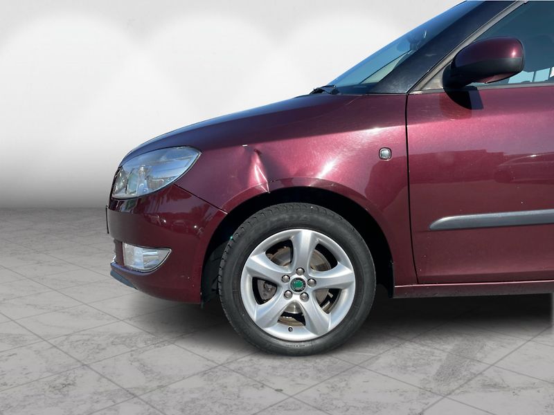 Škoda Fabia 1.2 TSi ELEGANCE PLUS - fotka 10 z 24