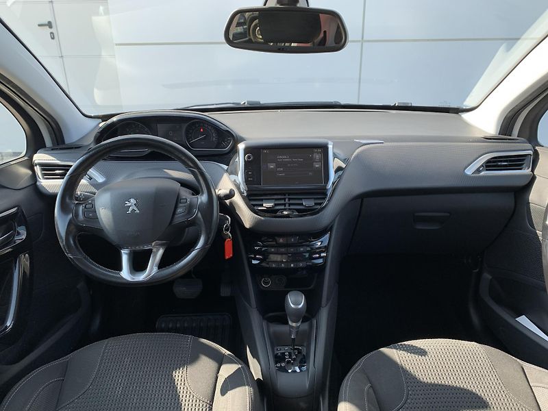 Peugeot 208 ALLURE+ 1.2 PureTech 81kW AT - fotka 2 z 22