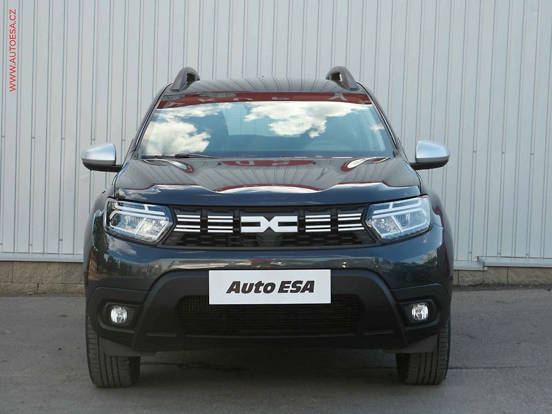 Dacia Duster (2023) 1.0 T, 1.maj,ČR, AC, TZ - fotka 2 z 18