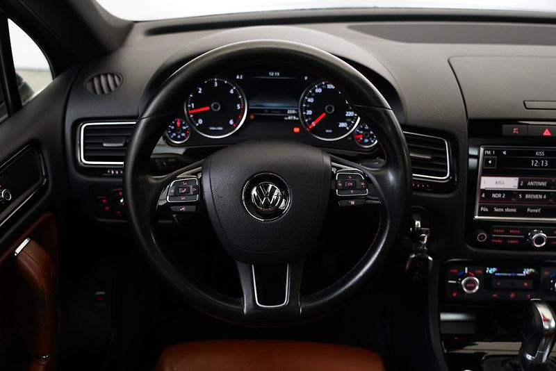 Volkswagen Touareg - fotka 18 z 30