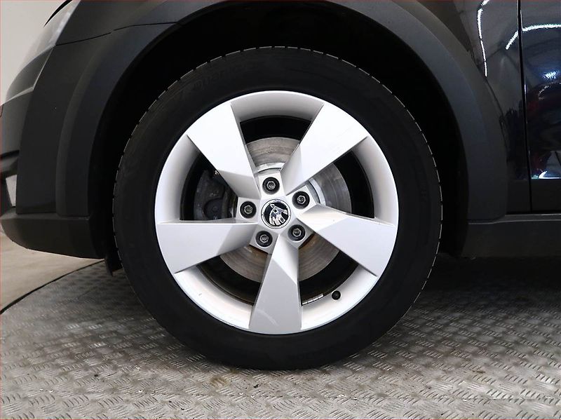 Škoda Octavia (2015) 2.0 TDI, 4X4, Automat - fotka 15 z 19