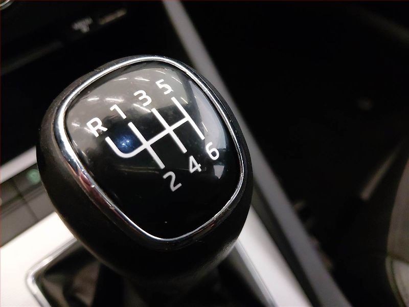 Škoda Octavia (2013) Elegance 2.0 TDI, Xenony - fotka 16 z 17